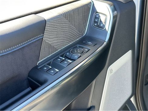 New 2025 Ford F350 Platinum w/ FX4 Off-Road Package image 39