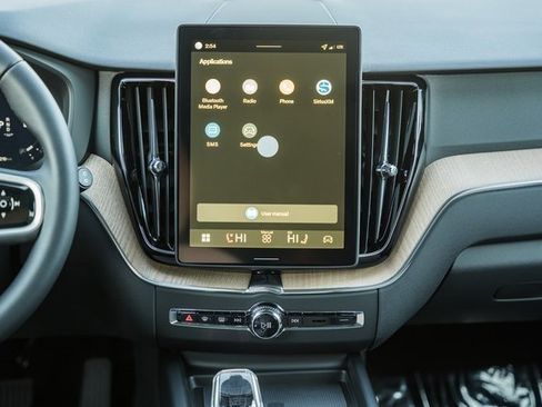 New 2026 Volvo XC60 B5 Plus w/ Climate Package image 22