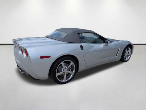 Used 2010 Chevrolet Corvette Convertible w/ Preferred Equipment Group image 4