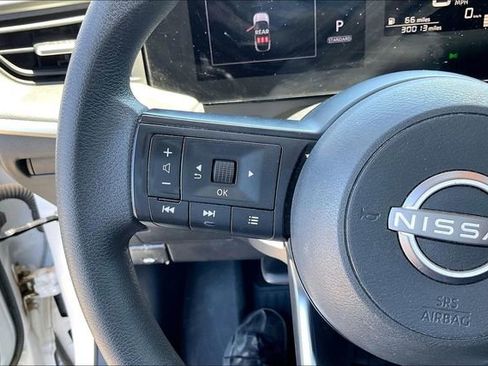 Used 2025 Nissan Kicks S AWD/4WD image 11
