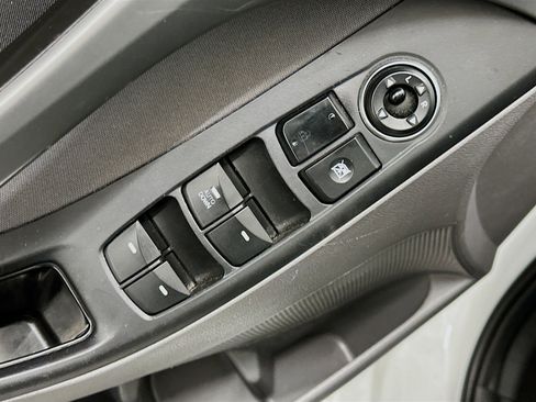 Used 2014 Hyundai Elantra SE w/ Option Group 02 FWD image 15