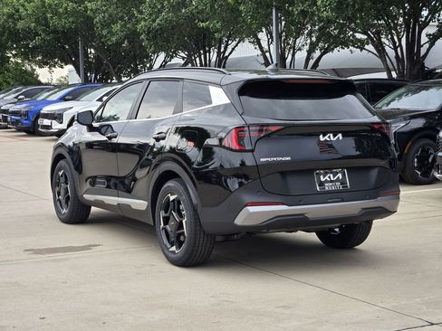 New 2026 Kia Sportage EX FWD image 3