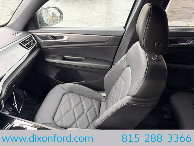 Used 2024 Volkswagen Atlas Cross Sport SE AWD/4WD image 20