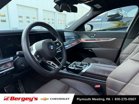 Used 2026 BMW 740i xDrive AWD/4WD image 9