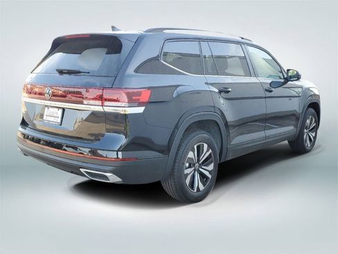 New 2026 Volkswagen Atlas SE FWD image 3