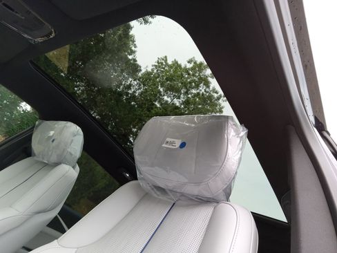 New 2026 Cadillac Lyriq Sport image 8