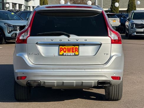 Used 2016 Volvo XC60 T5 Premier w/ Proximity Package image 5
