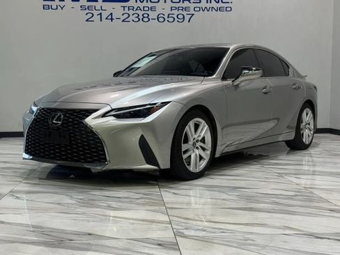 Used 2021 Lexus IS 300 w/ Comfort Package RWD image 2