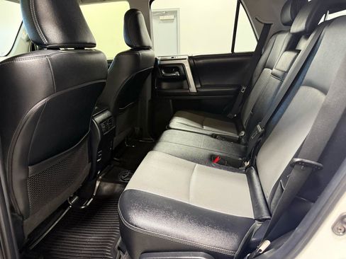 Used 2019 Toyota 4Runner SR5 Premium image 23