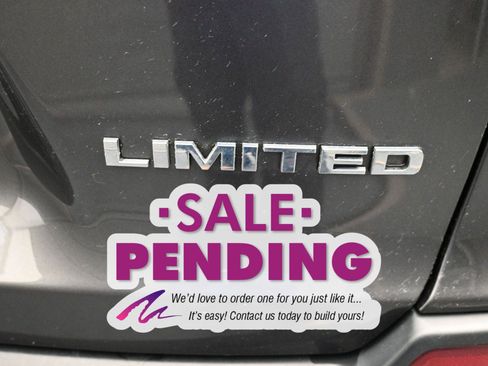 Used 2019 Jeep Cherokee Limited w/ Luxury Group image 15