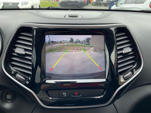 Used 2019 Jeep Cherokee Limited AWD/4WD image 33
