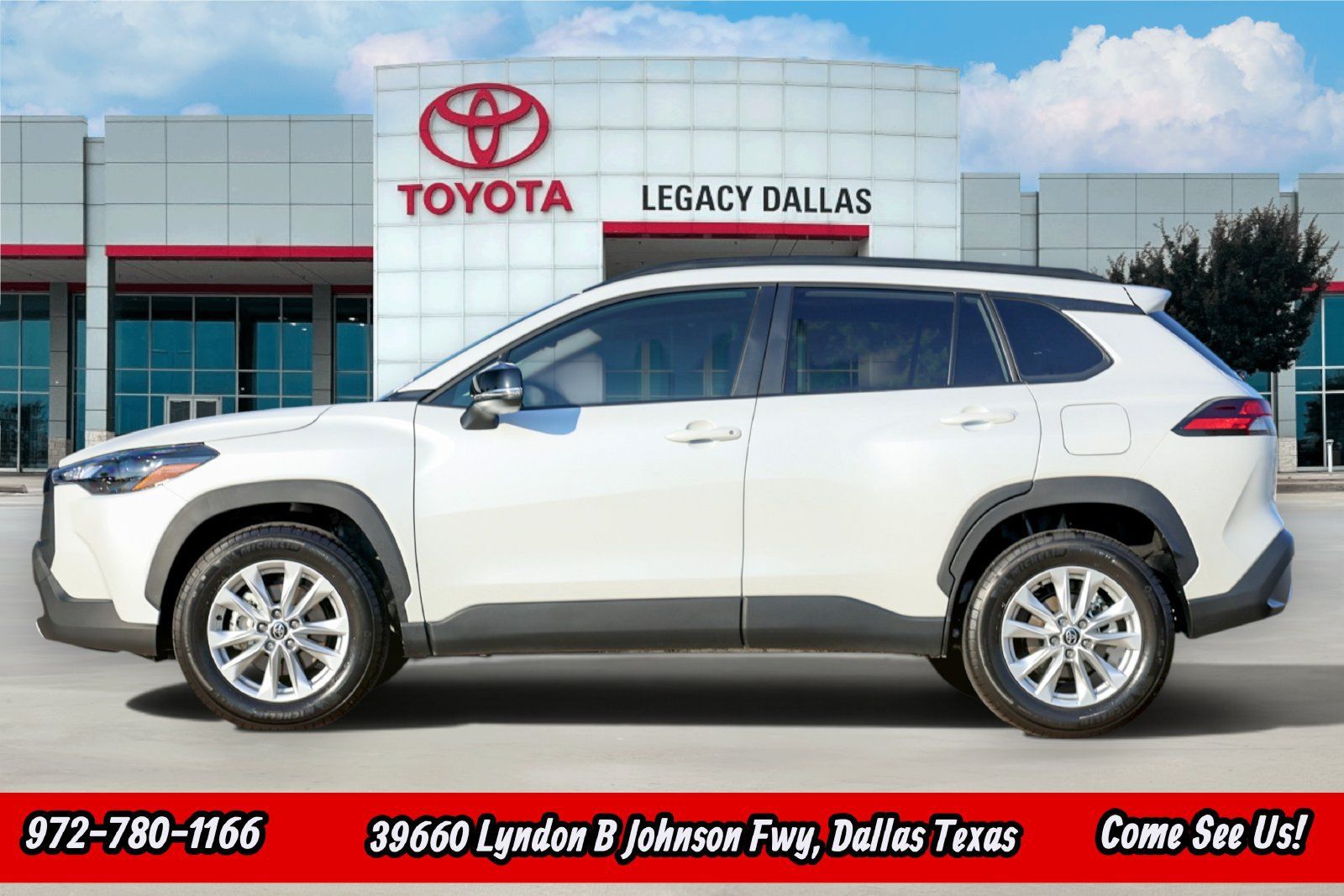 Used 2026 Toyota Corolla Cross LE FWD image 7