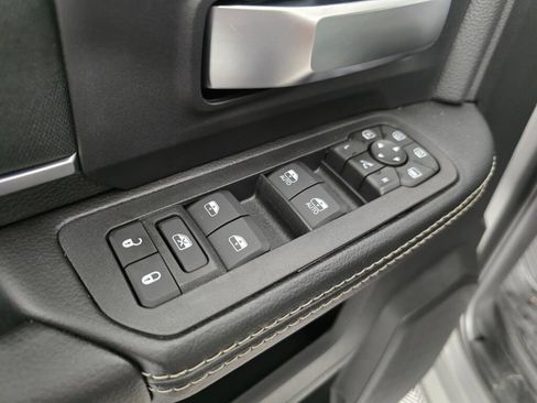 New 2026 RAM 3500 Big Horn AWD/4WD image 21