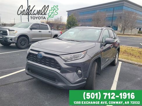 Used 2021 Toyota RAV4 XLE w/ Convenience Package image 32