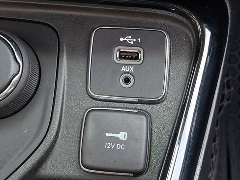 Used 2020 Jeep Compass Latitude AWD/4WD image 27