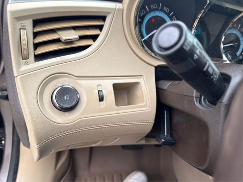 Used 2011 Buick LaCrosse CXL image 27