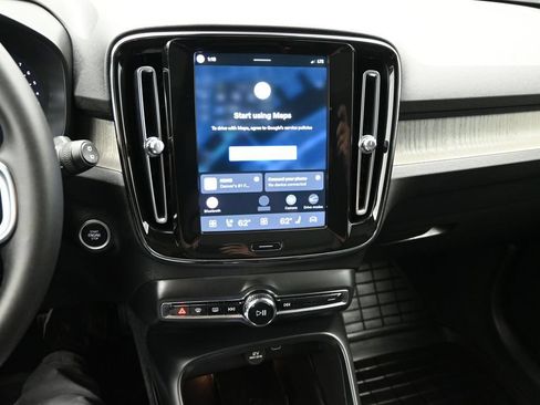 Used 2023 Volvo XC40 B5 Ultimate w/ Protection Package Premier AWD/4WD image 15