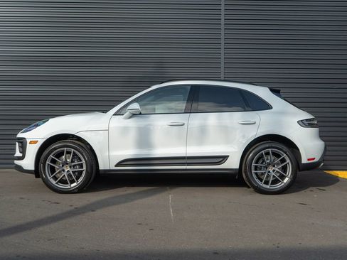 New 2026 Porsche Macan image 2