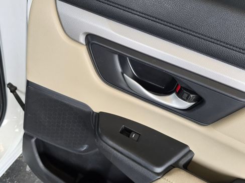 Used 2021 Honda CR-V LX image 10