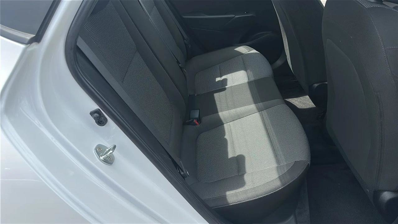 Used 2020 Hyundai Accent SE FWD image 32