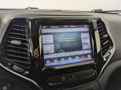 Used 2020 Jeep Cherokee Limited image 45