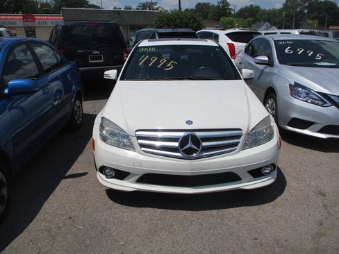 Used 2010 Mercedes-Benz C 300 4MATIC Sedan image 2