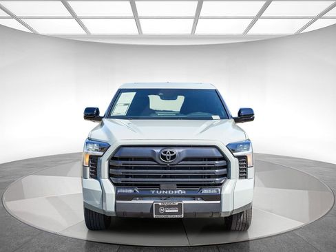 Used 2025 Toyota Tundra Limited AWD/4WD image 6