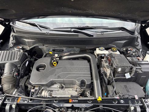 Used 2024 GMC Terrain SLT image 25