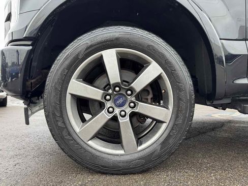 Used 2017 Ford F150 Lariat w/ Equipment Group 502A Luxury image 9