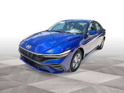 Used 2025 Hyundai Elantra SE