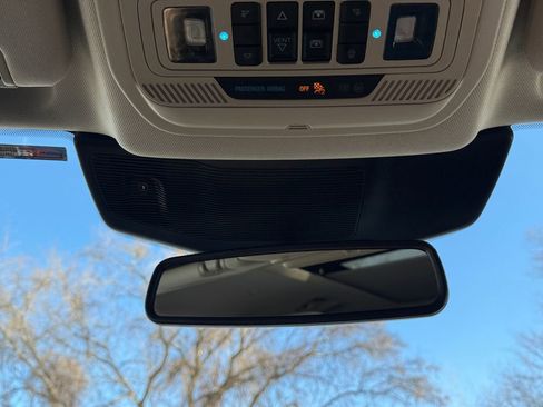 Used 2021 Ford Explorer Limited w/ Hybrid Equipment Group 310A image 18