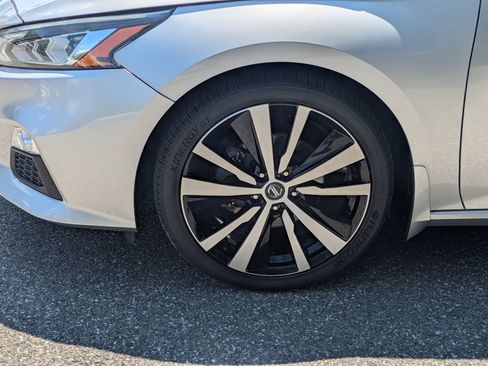 Used 2019 Nissan Altima 2.5 SR w/ SR Premium Package FWD image 10