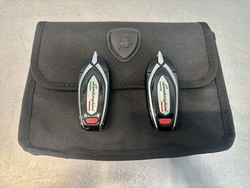 Used 2024 Lamborghini Urus S image 34