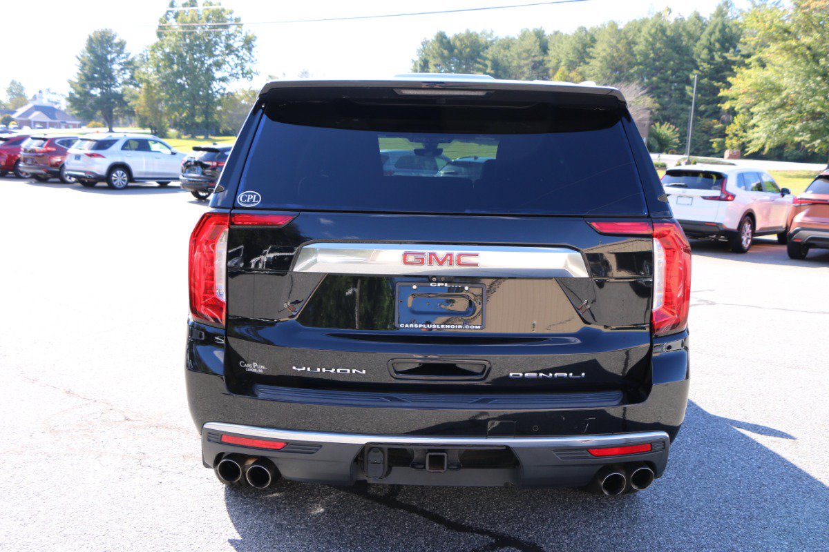 Used 2021 GMC Yukon XL Denali w/ Denali Premium Package AWD/4WD image 4