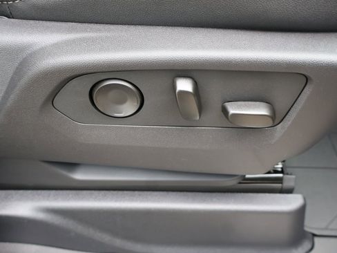 New 2025 Chevrolet Suburban Premier w/ Sun And Tow Package image 46