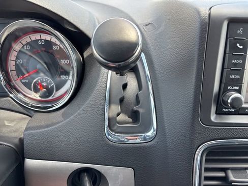 Used 2017 Dodge Grand Caravan GT image 25