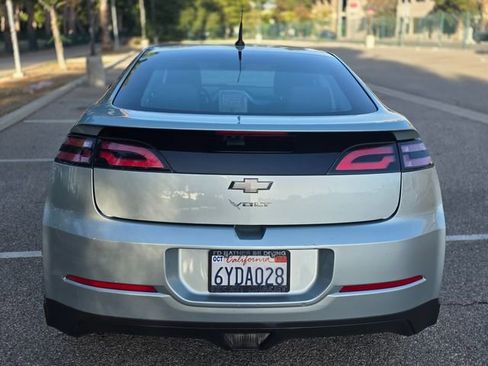Used 2013 Chevrolet Volt FWD image 32