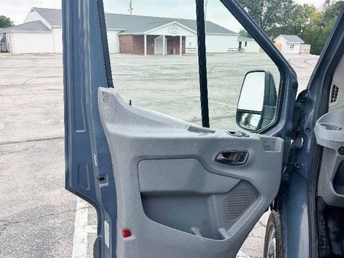 Used 2019 Ford Transit 250 148 High Roof Extended RWD image 9