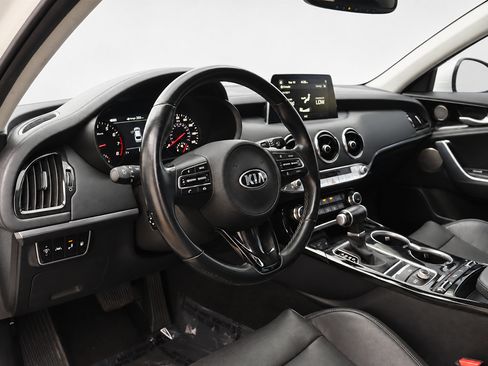 Used 2019 Kia Stinger Premium RWD image 26