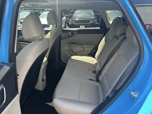 Used 2023 Kia Soul EX FWD image 20