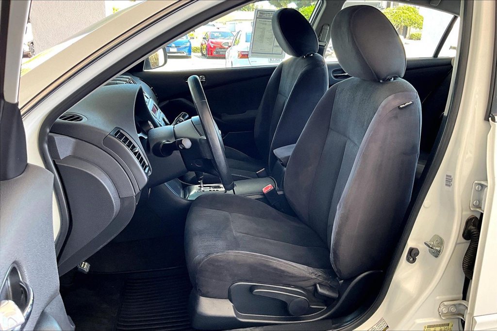 Used 2011 Nissan Altima 2.5 S FWD image 21