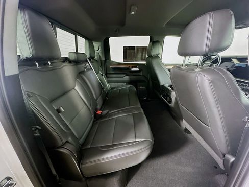 Used 2022 GMC Sierra 1500 Denali image 36