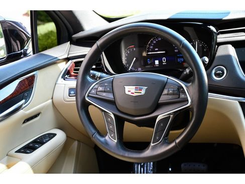 Used 2019 Cadillac XT5 Luxury FWD image 17