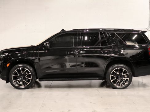 Used 2022 Chevrolet Tahoe RST w/ Sport Performance Package AWD/4WD image 2