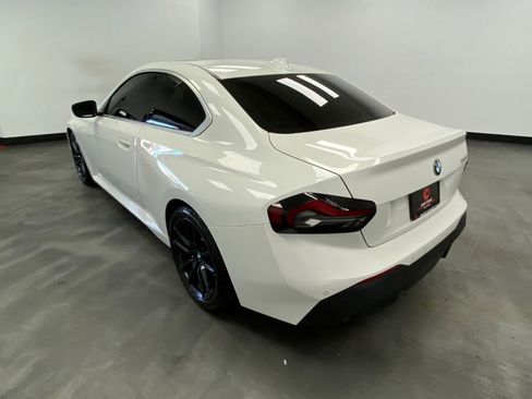 Used 2022 BMW 230i Coupe w/ Premium Package 2 RWD image 3