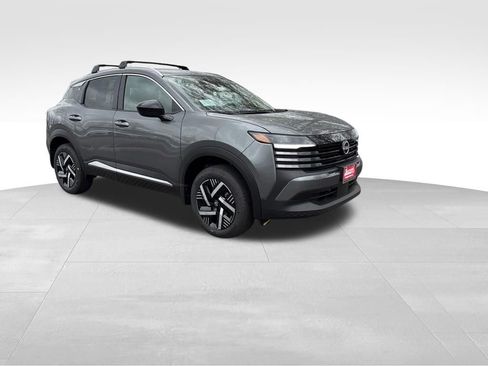 New 2026 Nissan Kicks SV w/ Cold Weather Package image 5