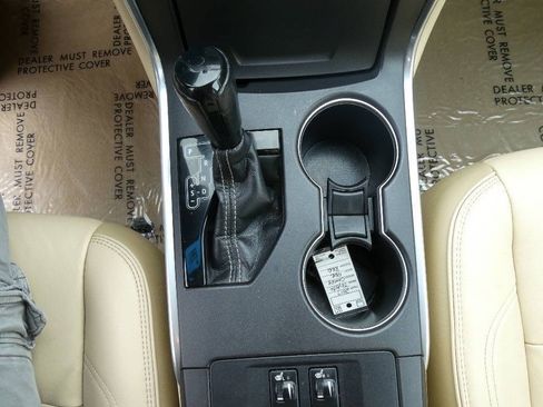 Used 2017 Toyota Camry XLE w/ Moonroof Package FWD image 20