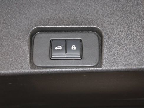Used 2023 Nissan Rogue SV w/ SV Premium B Package AWD/4WD image 15
