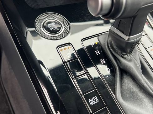 Certified 2023 Kia Niro EX Touring image 26