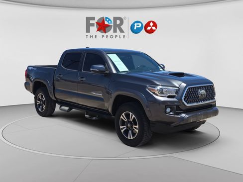 Used 2019 Toyota Tacoma TRD Sport w/ TRD Premium Sport Package RWD image 7